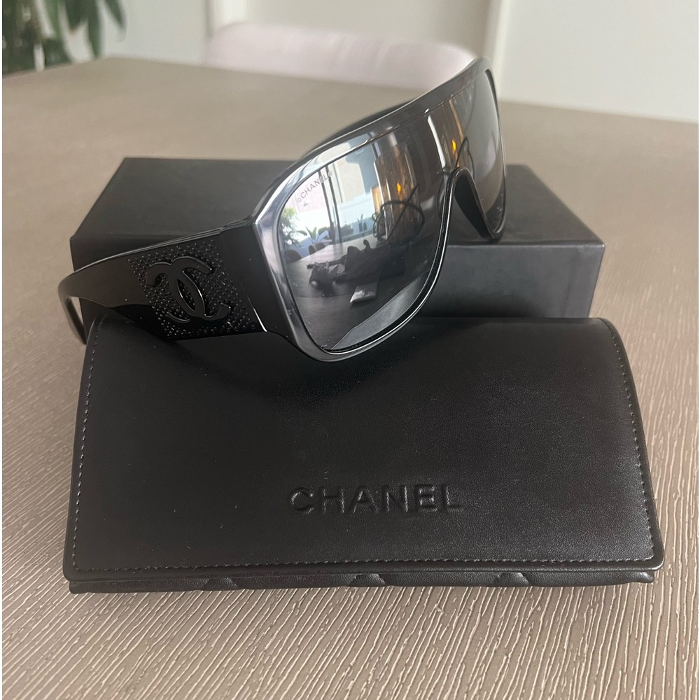 CHANEL Acetate Crystal CC shield sunglasses CH5466B Blk Sheen